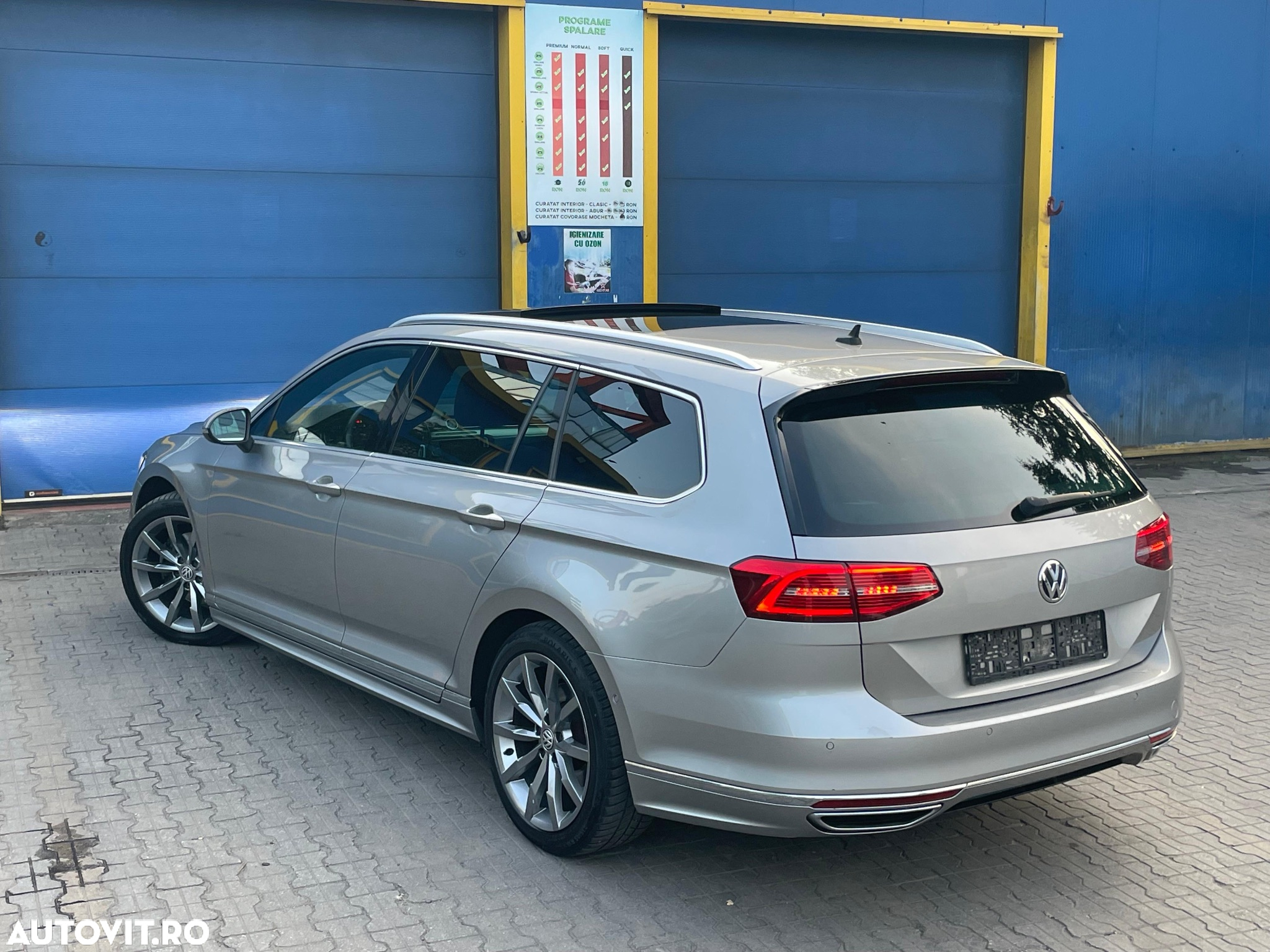 Volkswagen Passat Variant 2.0 TDI DSG R Executive - 3