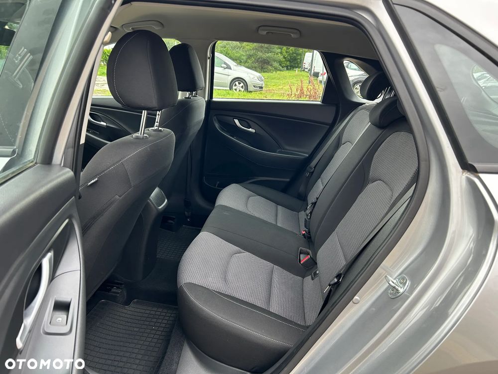 Hyundai i30 1.5 DPI Modern - 17