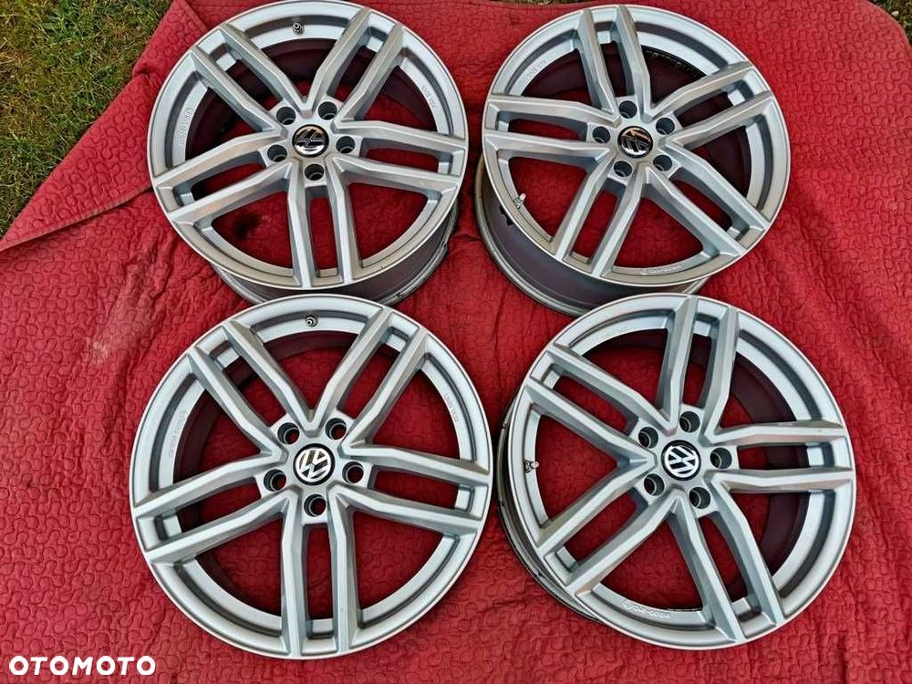 ALUFELGI 18' VW TIGUAN T-Roc Passat Golf - ET51 - 5x112 - j.NOWE - 5
