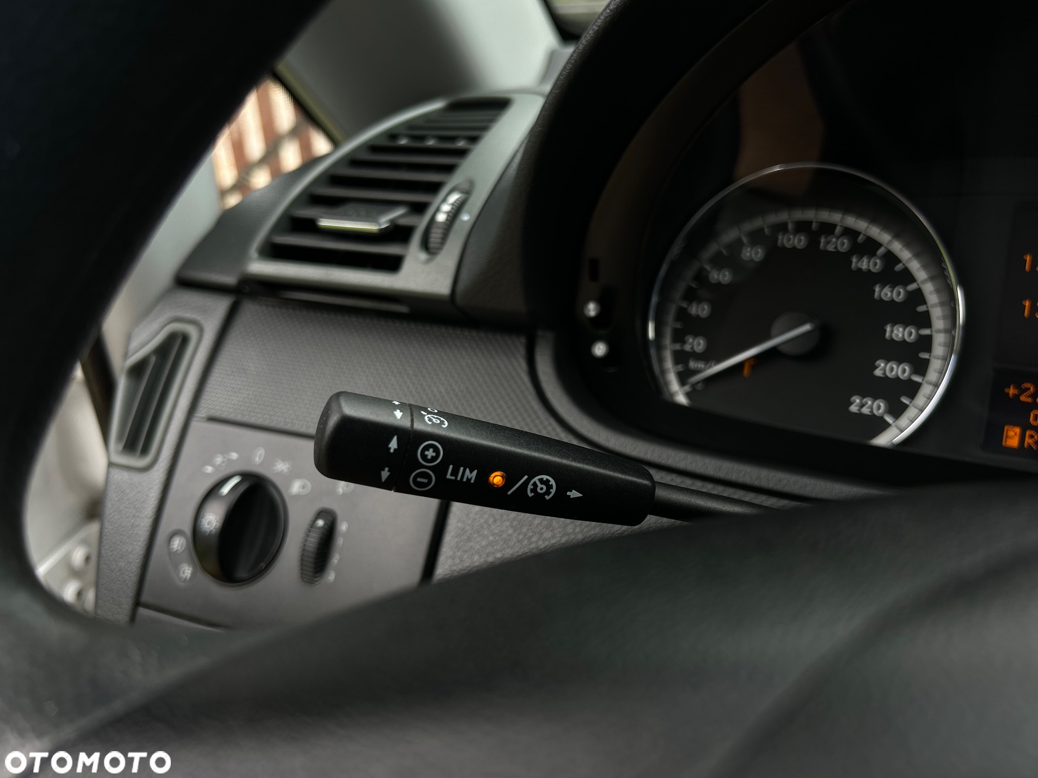 Mercedes-Benz Vito - 19
