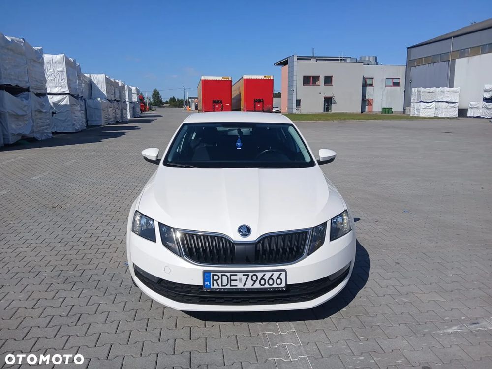 Skoda Octavia ver-1-6-tdi-ambition - 2
