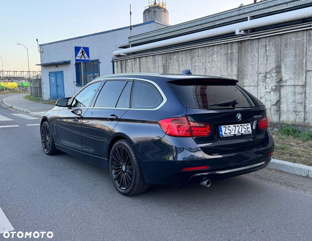 BMW Seria 3 320d Touring Sport-Aut Luxury Line - 11