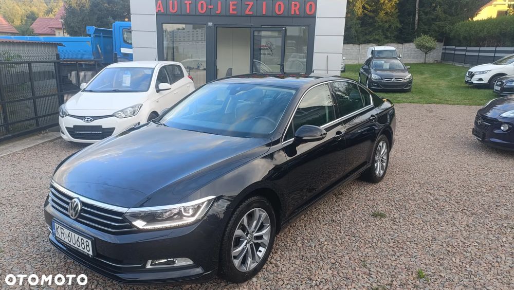 Volkswagen Passat - 4
