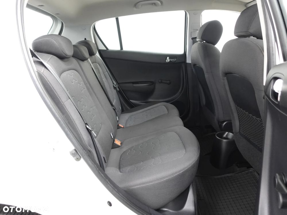 Hyundai i20 1.2 Classic - 27