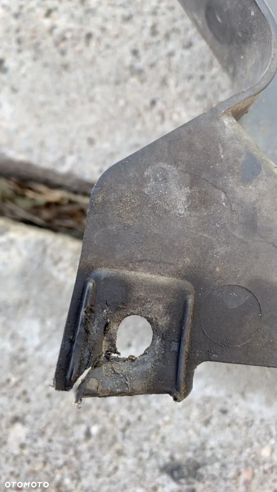OSŁONA DOLNA NADKOLE TRÓJKĄT BMW 4 F32 F33 F36 LEWA M PAKIET 8054551 LEKKO USZKODZONA - 2