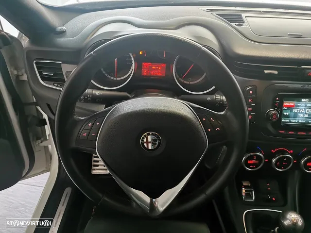 Alfa Romeo Giulietta - 11
