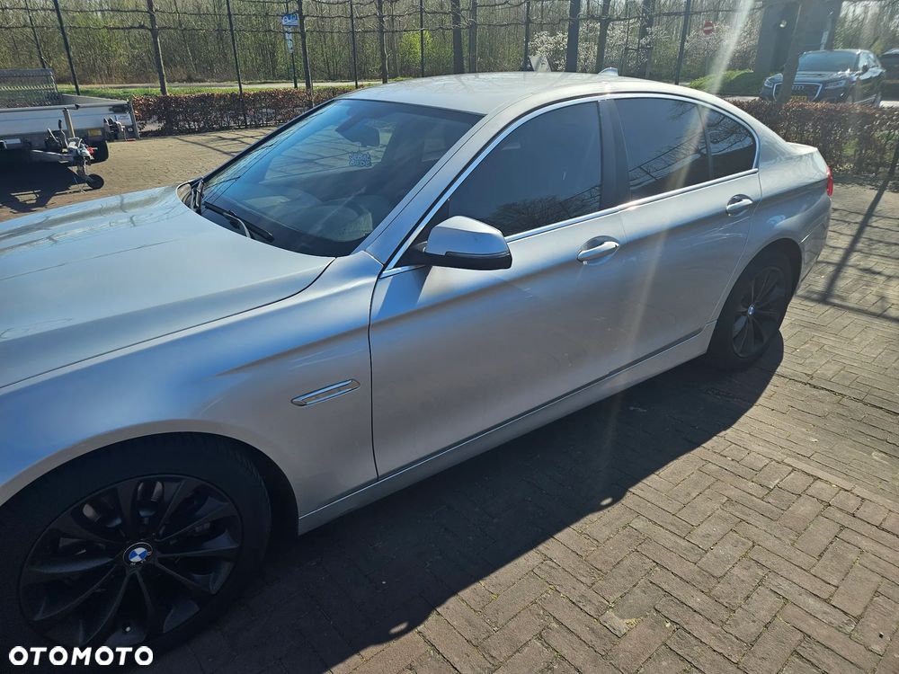 BMW Seria 5 520d xDrive - 3