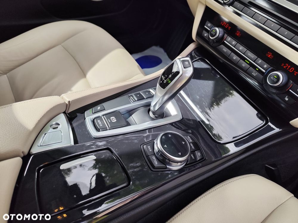 BMW Seria 5 520d Luxury Line - 24