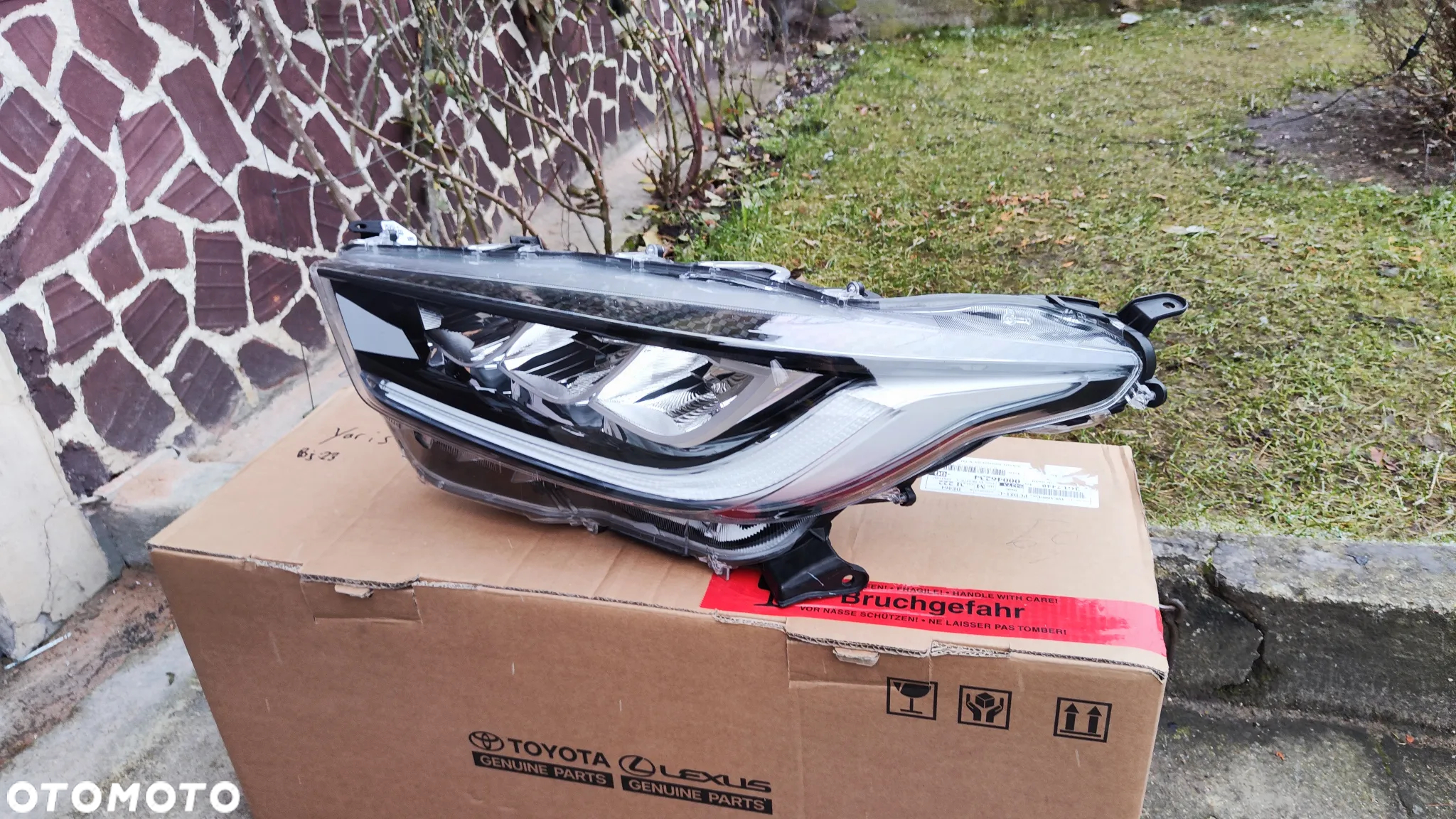 Toyota Yaris IV 20- Lampa Przód Lewa FULL LED Oryginał - 3