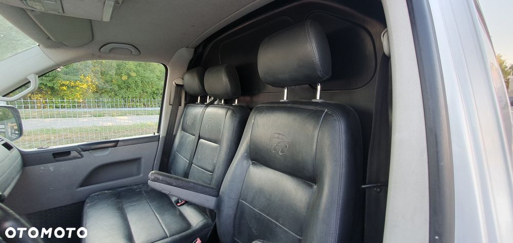 Volkswagen Transporter - 7