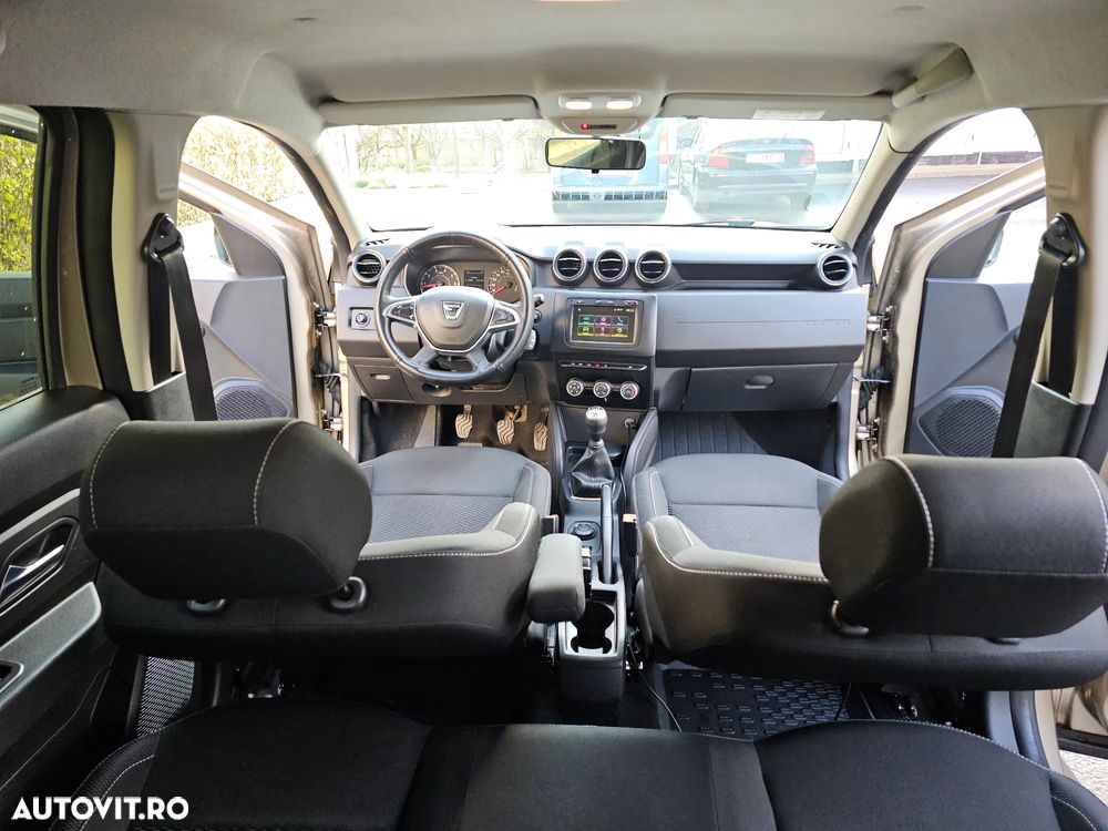 Dacia Duster 1.6 SCe 4WD Comfort - 10