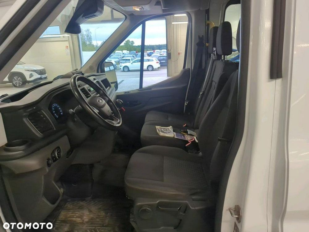 Ford Transit - 12