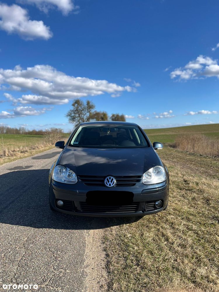 Volkswagen Golf - 5