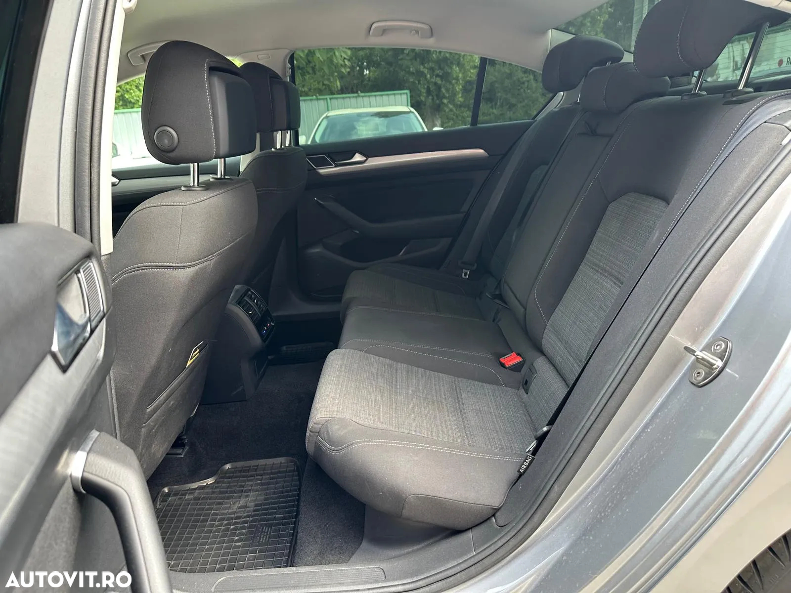 Volkswagen Passat Variant 2.0 TDI DSG Comfortline - 12