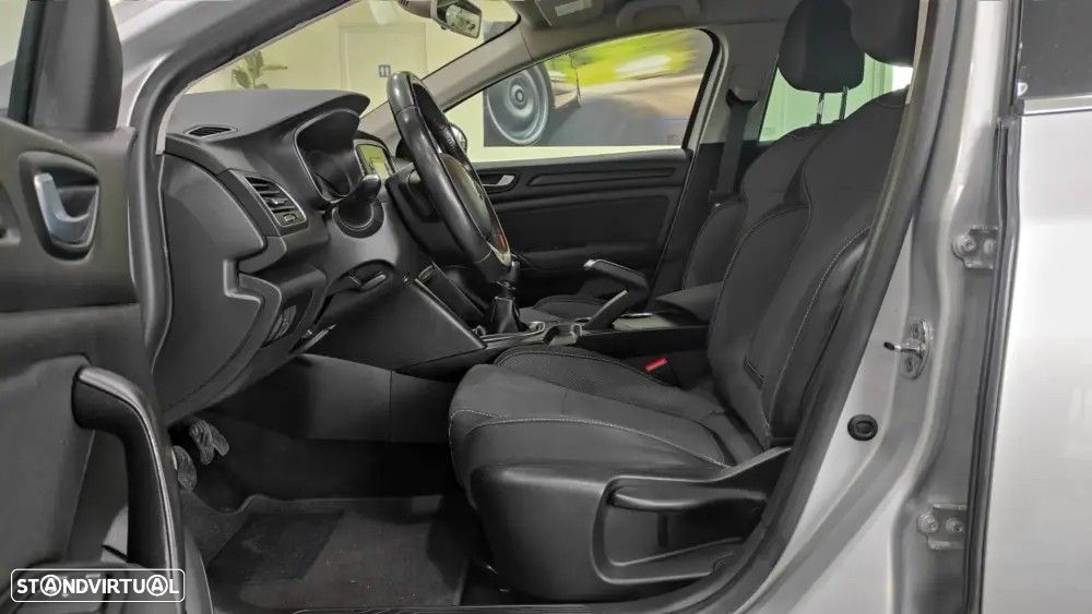 Renault Mégane 1.5 Blue dCi Zen - 17