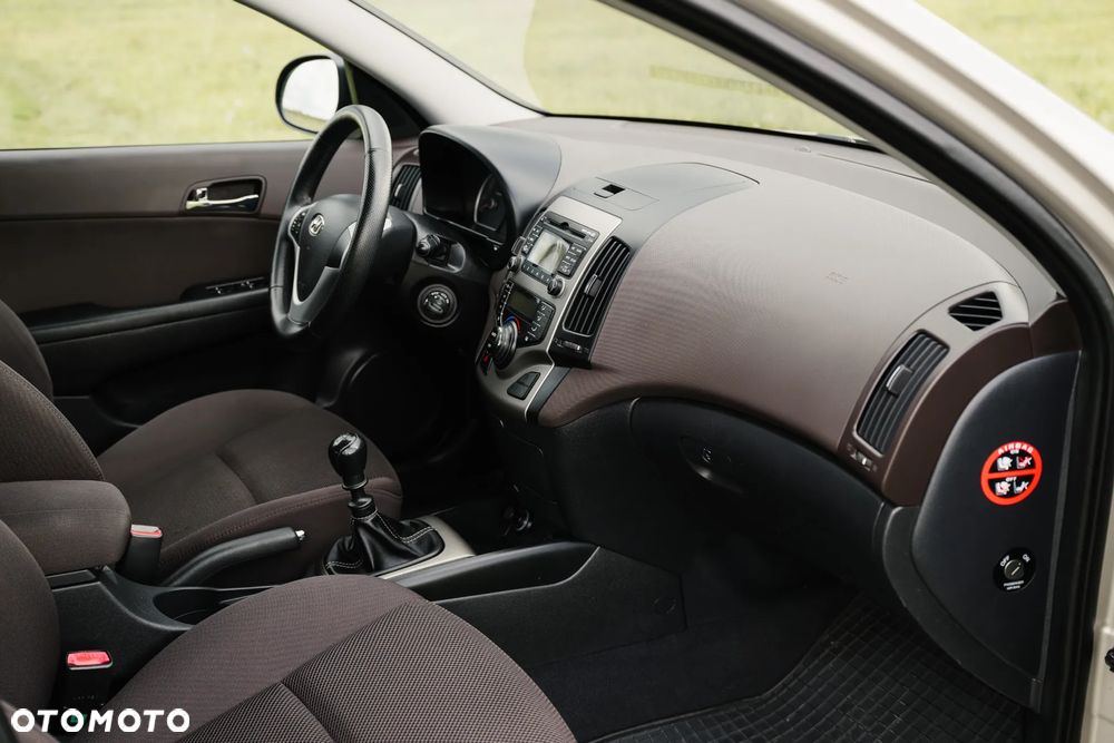 Hyundai i30 1.6 Comfort - 22