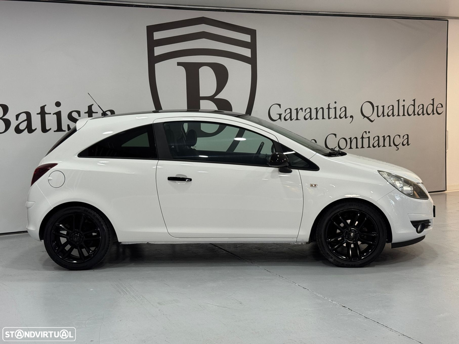 Opel Corsa 1.2 Black Edition - 15