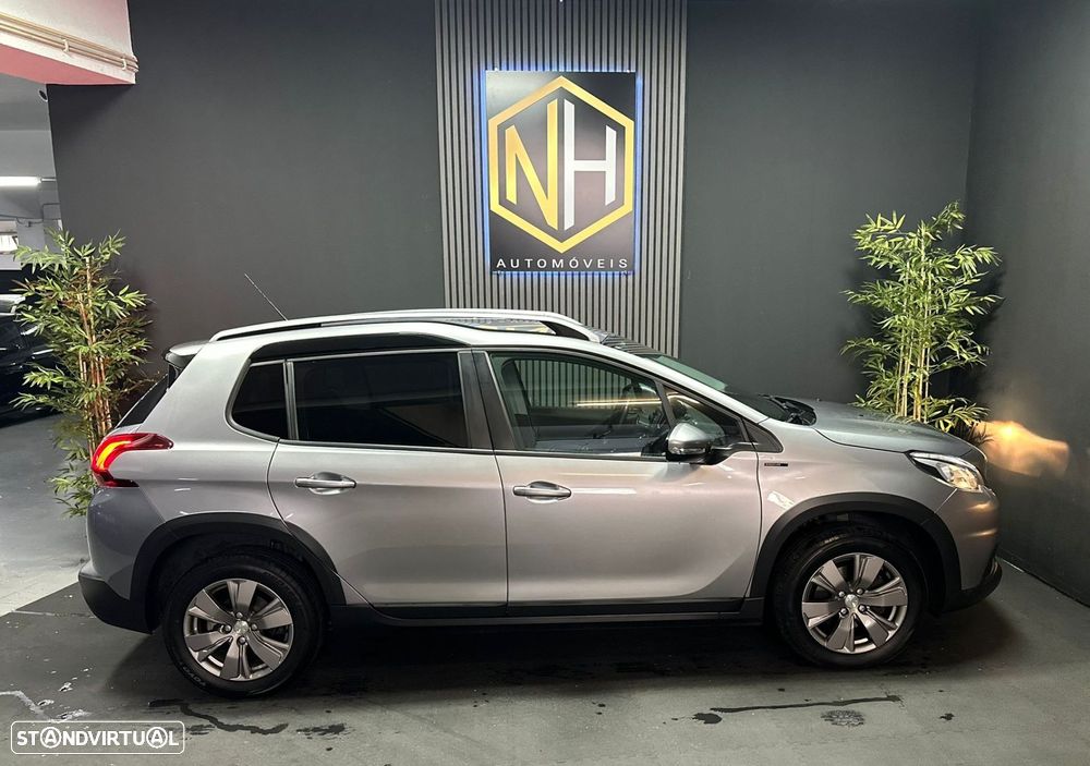 Peugeot 2008 1.2 PureTech Signature EAT6 - 6