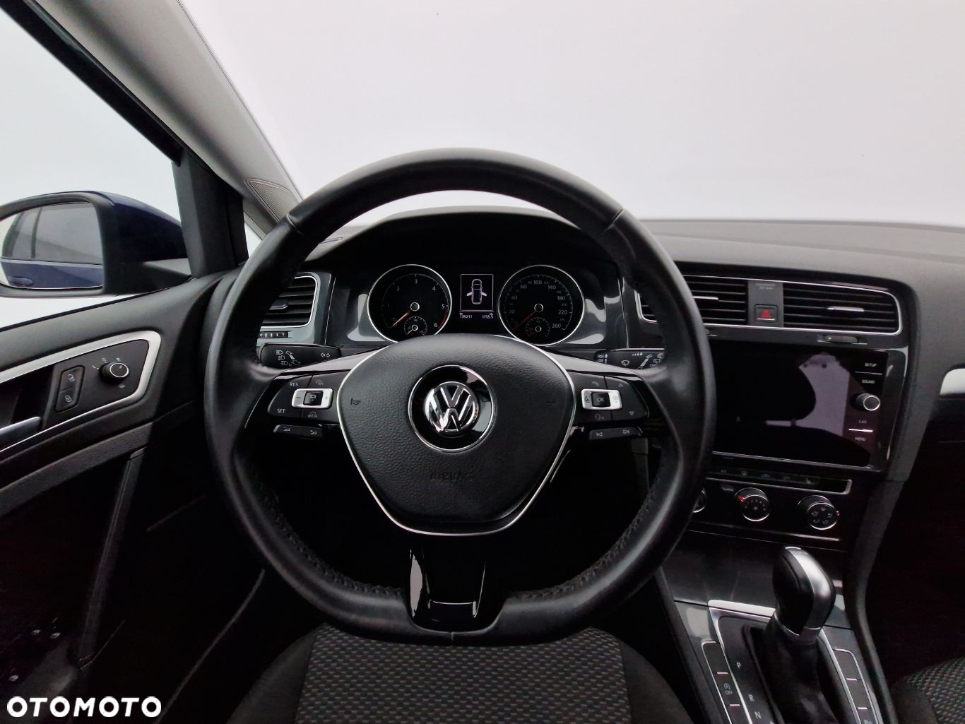 Volkswagen Golf - 17