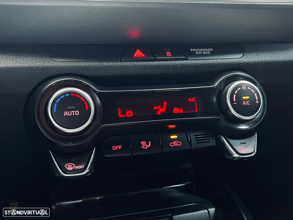 Kia Stonic 1.6 CRDi TX - 31