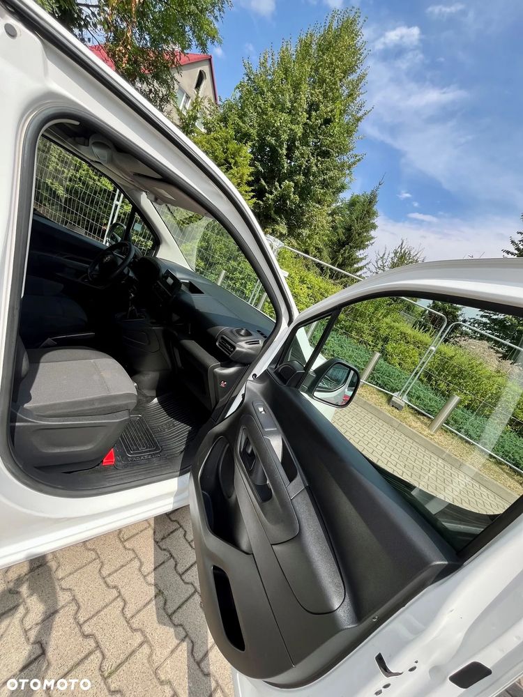 Toyota Proace City - 16
