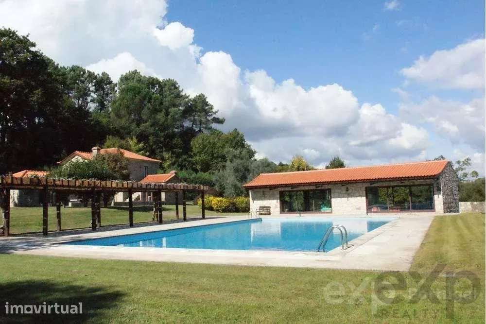Quinta com piscina e court de ténis em Valença - Grande imagem: 2/20