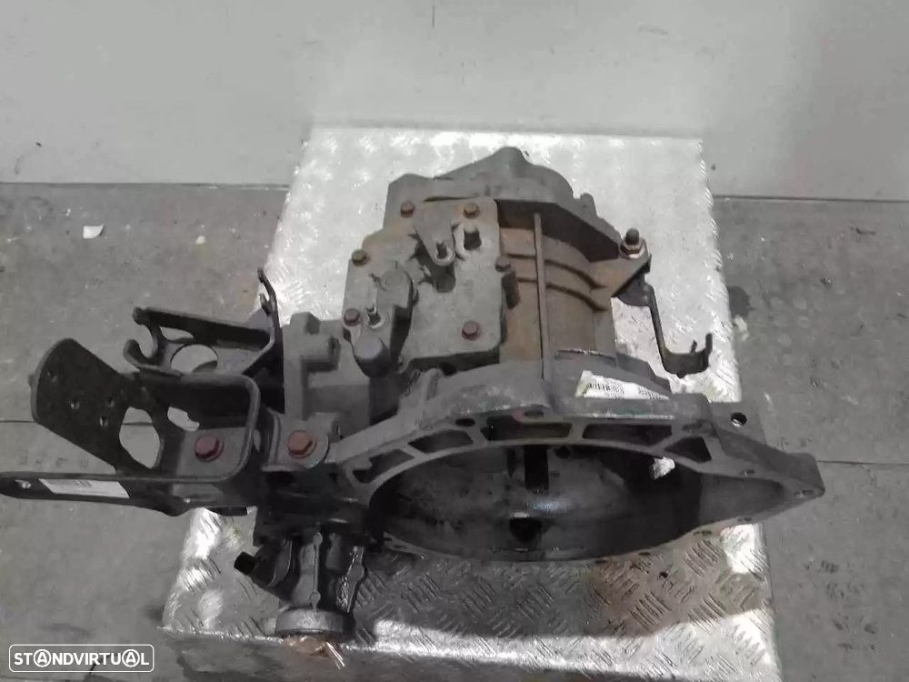 CAIXA VELOCIDADES CHRYSLER VOYAGER / GRAND VOYAGER III - 2