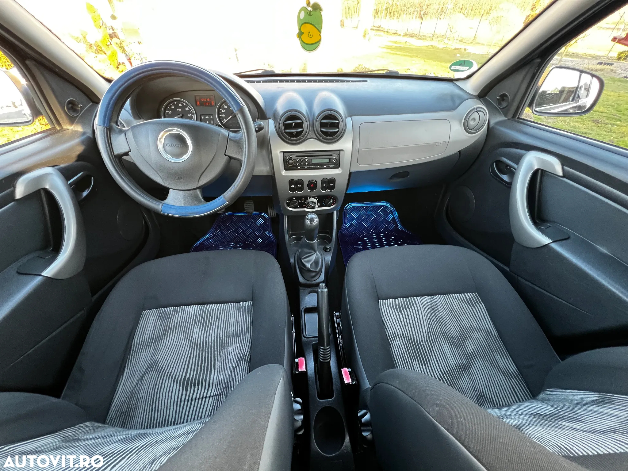 Dacia Sandero 1.2 - 24