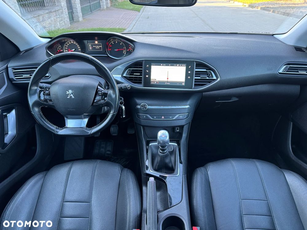 Peugeot 308 1.5 BlueHDi Allure S&S - 4