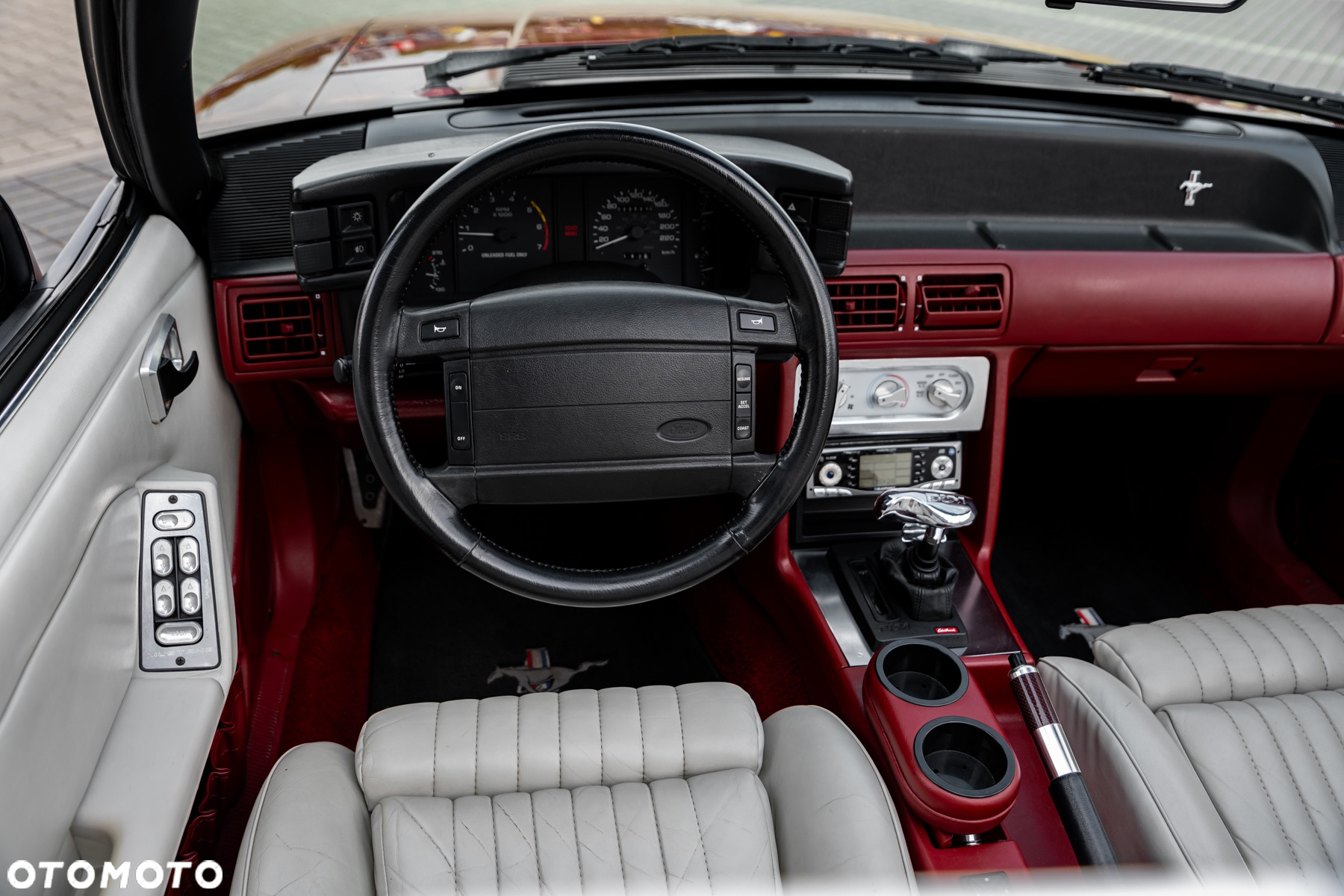 Ford Mustang 5.0 GT - 26