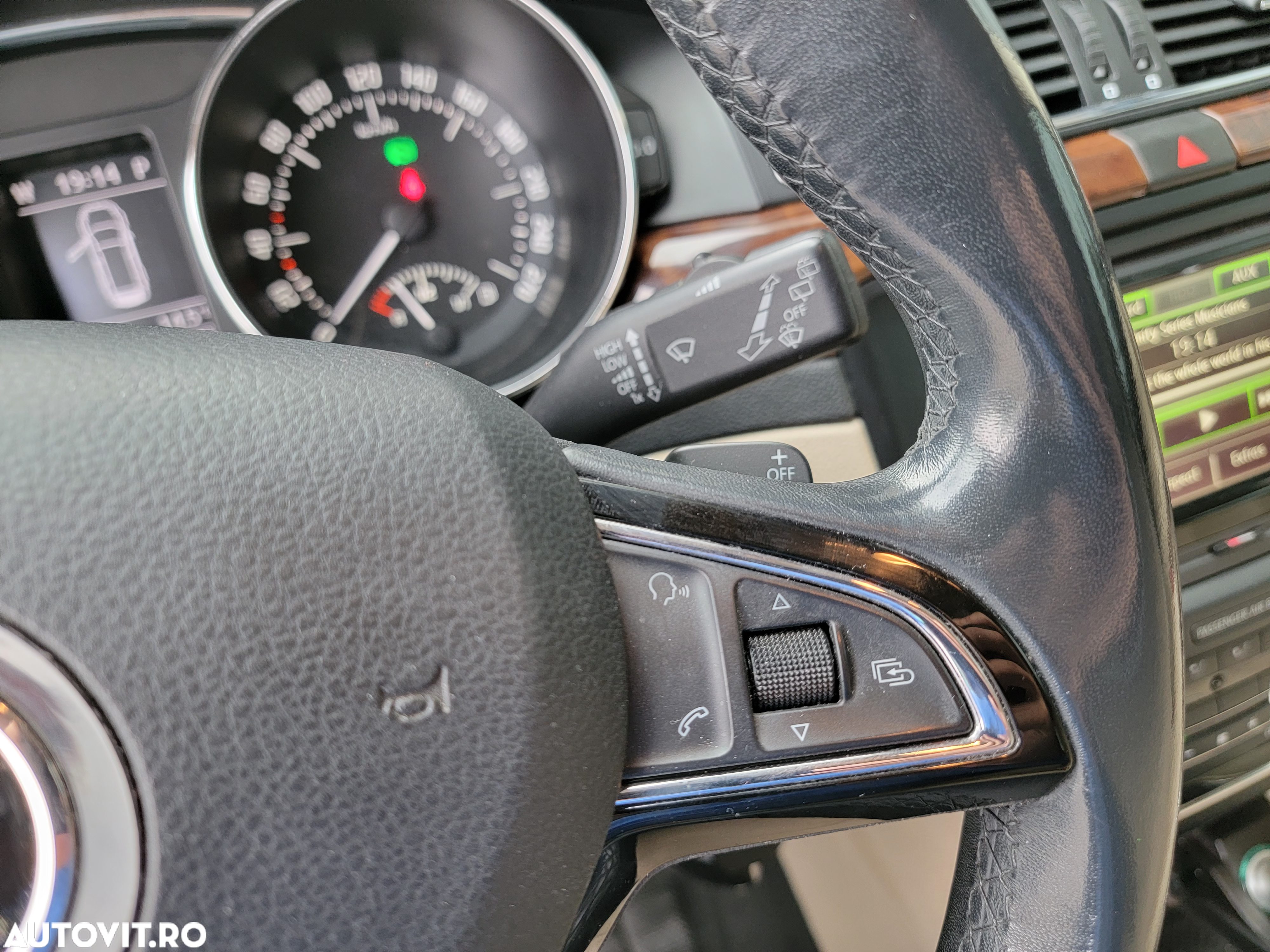 Skoda Superb Combi 2.0 TDI DSG L&K - 15