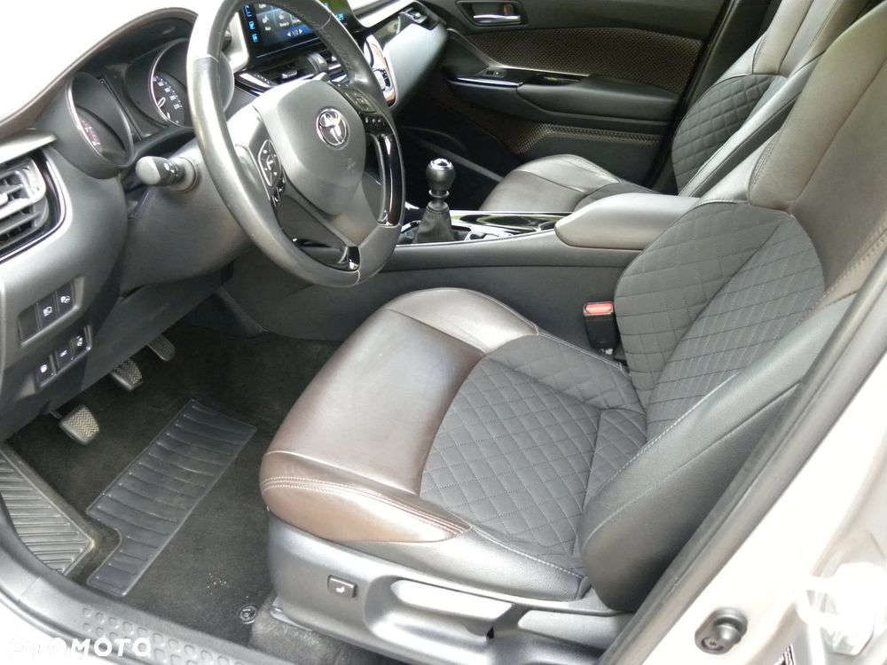 Toyota C-HR 1.2 Turbo Lounge - 27