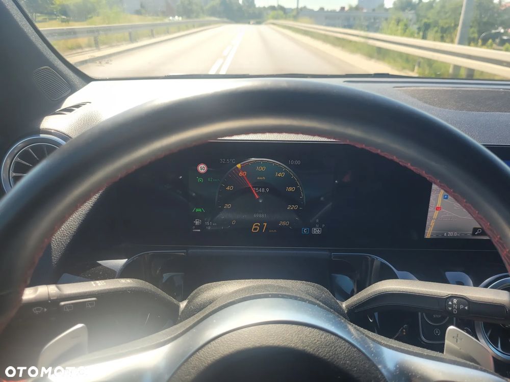 Mercedes-Benz GLA 200 d 8G-DCT AMG Line - 25