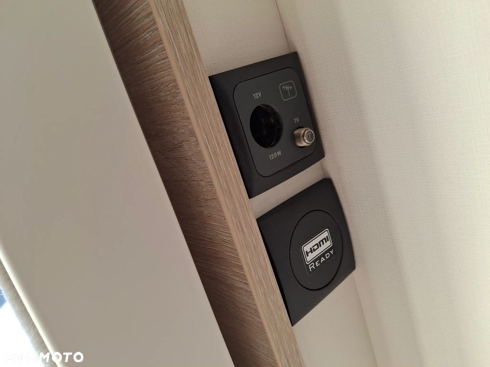 Rapido 8096dF S80 Ultimate Line Kamper 5 Osób Wersja Zimowa Podwójna Podłoga Klasa Premium Bogaty Oświetlenie Ambiente Euro 6 Felgi Aluminiowe - 30