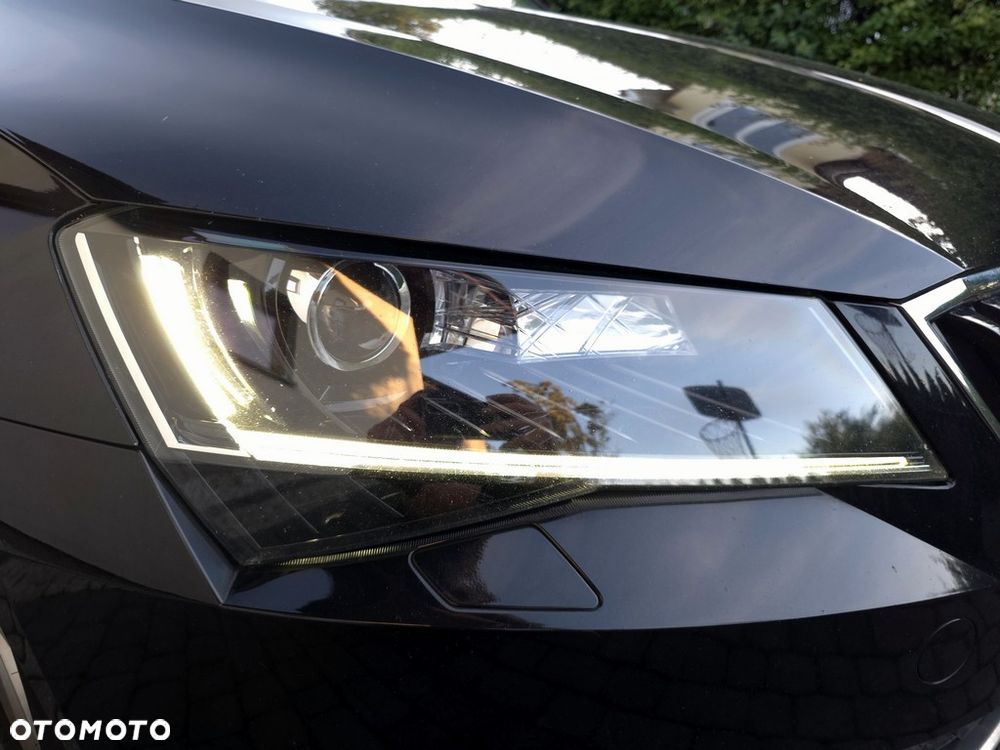 Skoda Superb 2.0 TDI Style DSG - 29