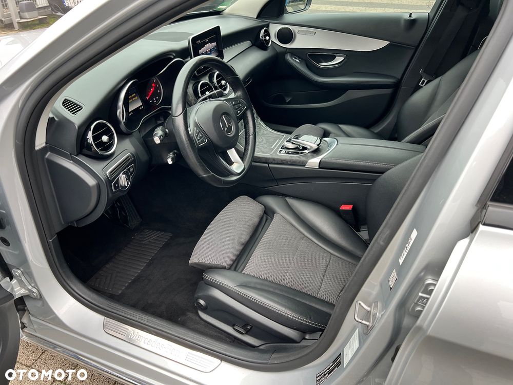 Mercedes-Benz Klasa C 180 9G-TRONIC Avantgarde - 9