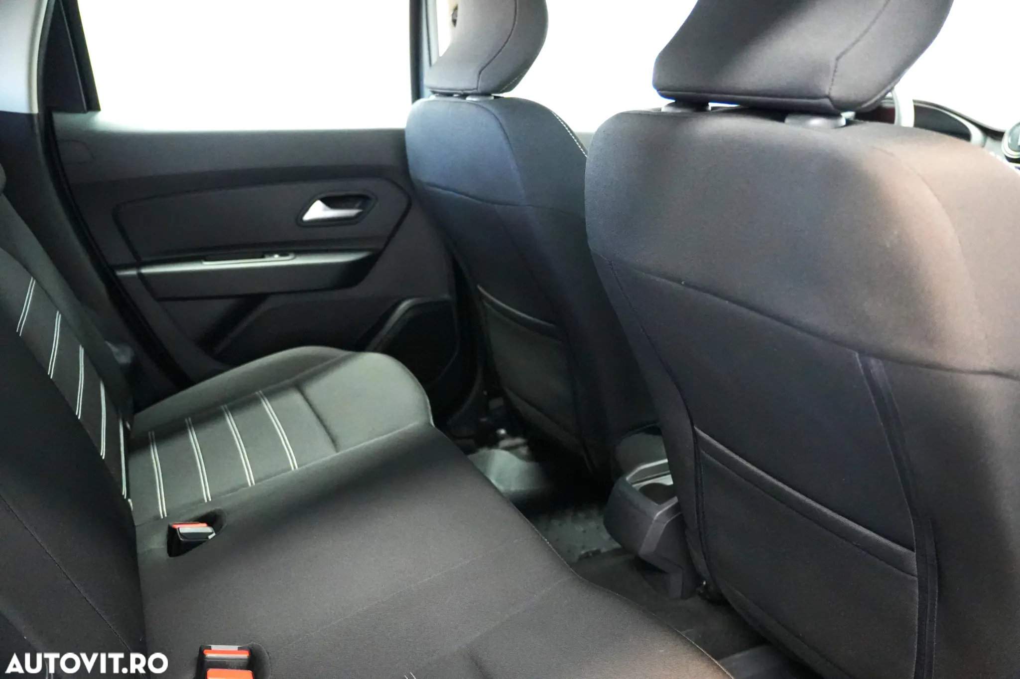 Dacia Duster 1.5 Blue dCi 4WD Comfort - 11