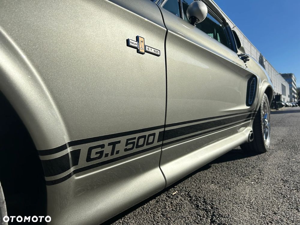 Ford Mustang - 16