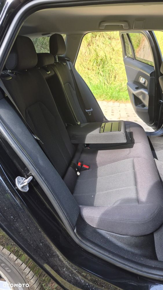 BMW Seria 3 318i Advantage - 17