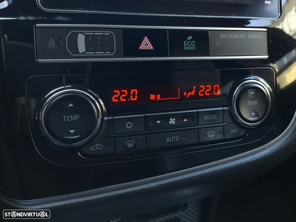 Mitsubishi Outlander - 19