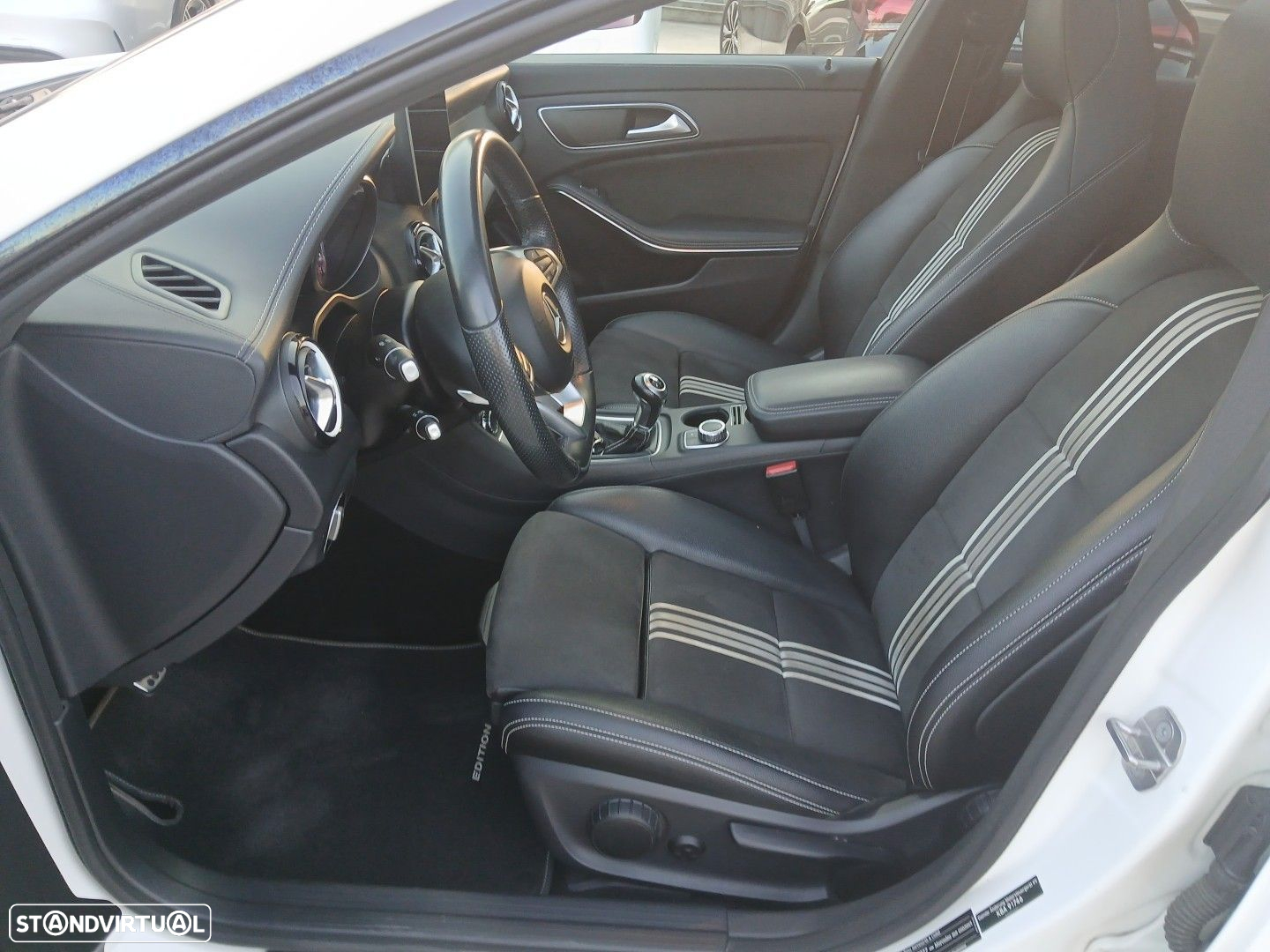 Mercedes-Benz CLA 200 d Shooting Brake - 18