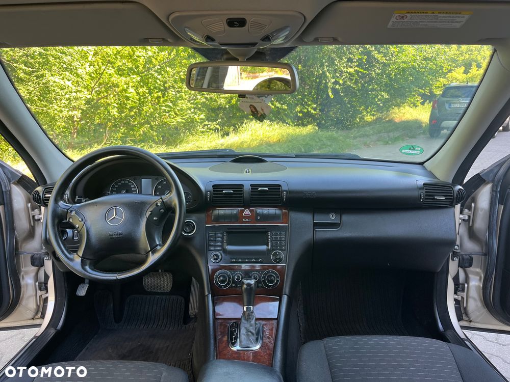 Mercedes-Benz Klasa C 240 4Matic Elegance - 15