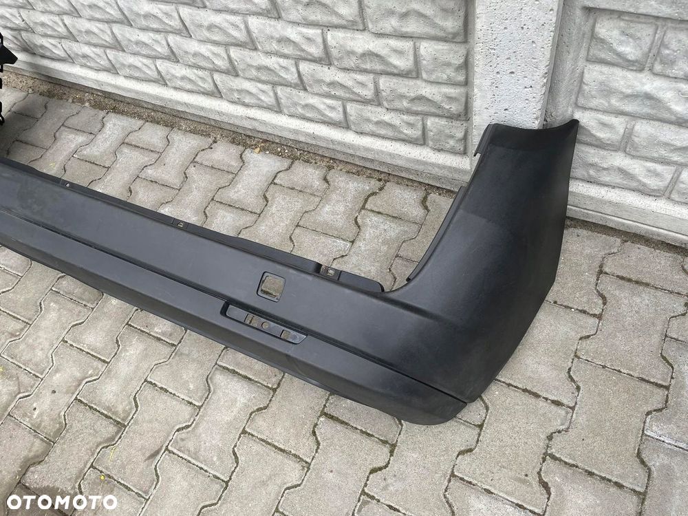 Fiat Doblo rok 2010 - Zderzak tył bez PDC Fiat 735473499 - 3