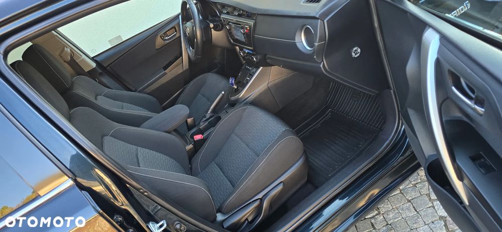 Toyota Auris 1.8 HSD Prestige - 23