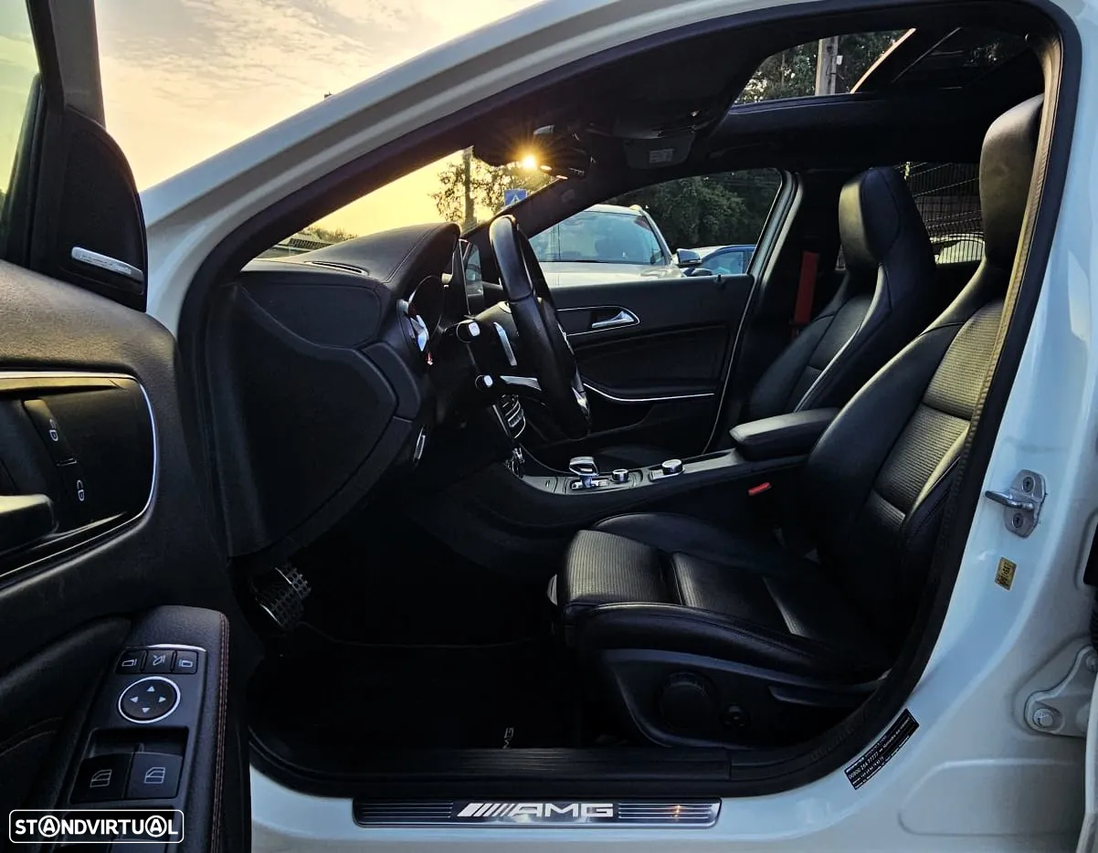 Mercedes-Benz GLA 45 AMG 4Matic Speedshift 7G-DCT - 37