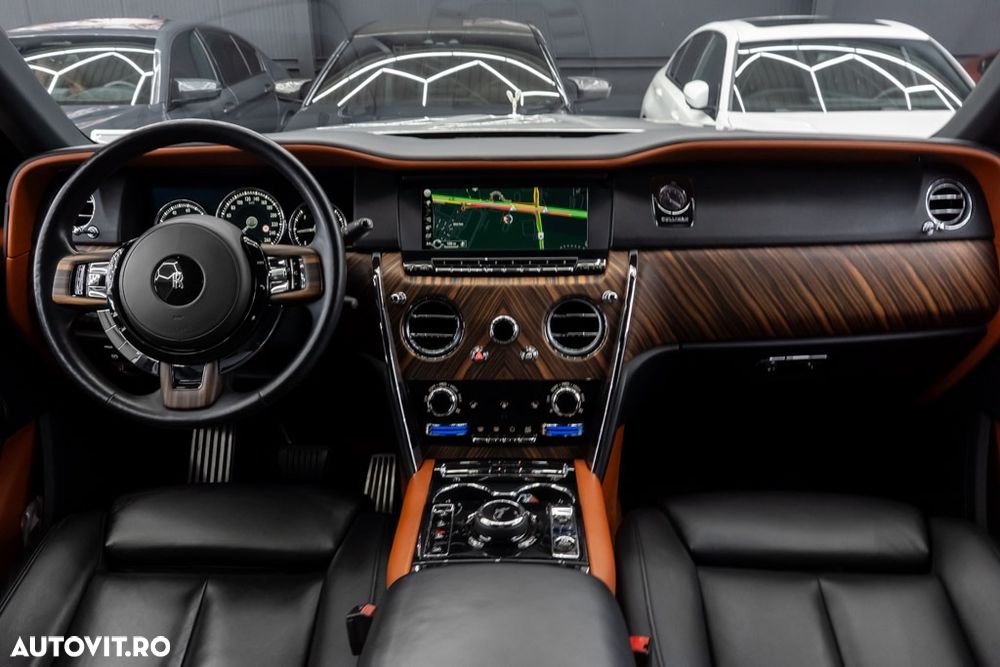 Rolls-Royce Cullinan Standard - 10