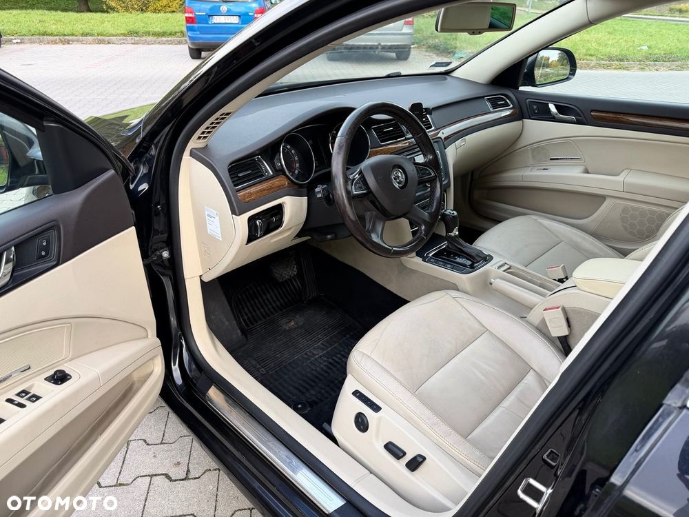 Skoda Superb 2.0 TDI 4x4 L&K DSG - 5