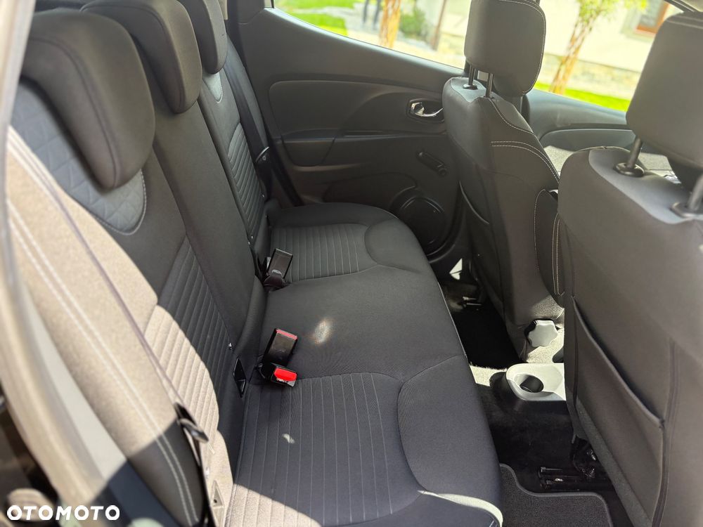 Renault Clio - 11