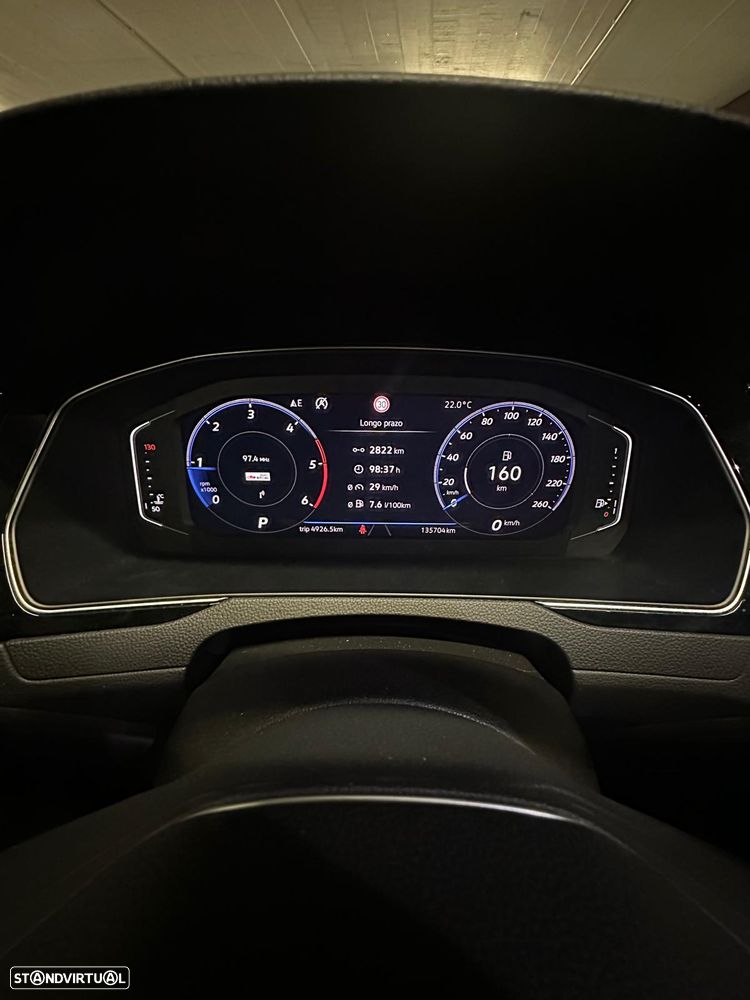 VW Passat Variant 2.0 TDI R-Line DSG - 10