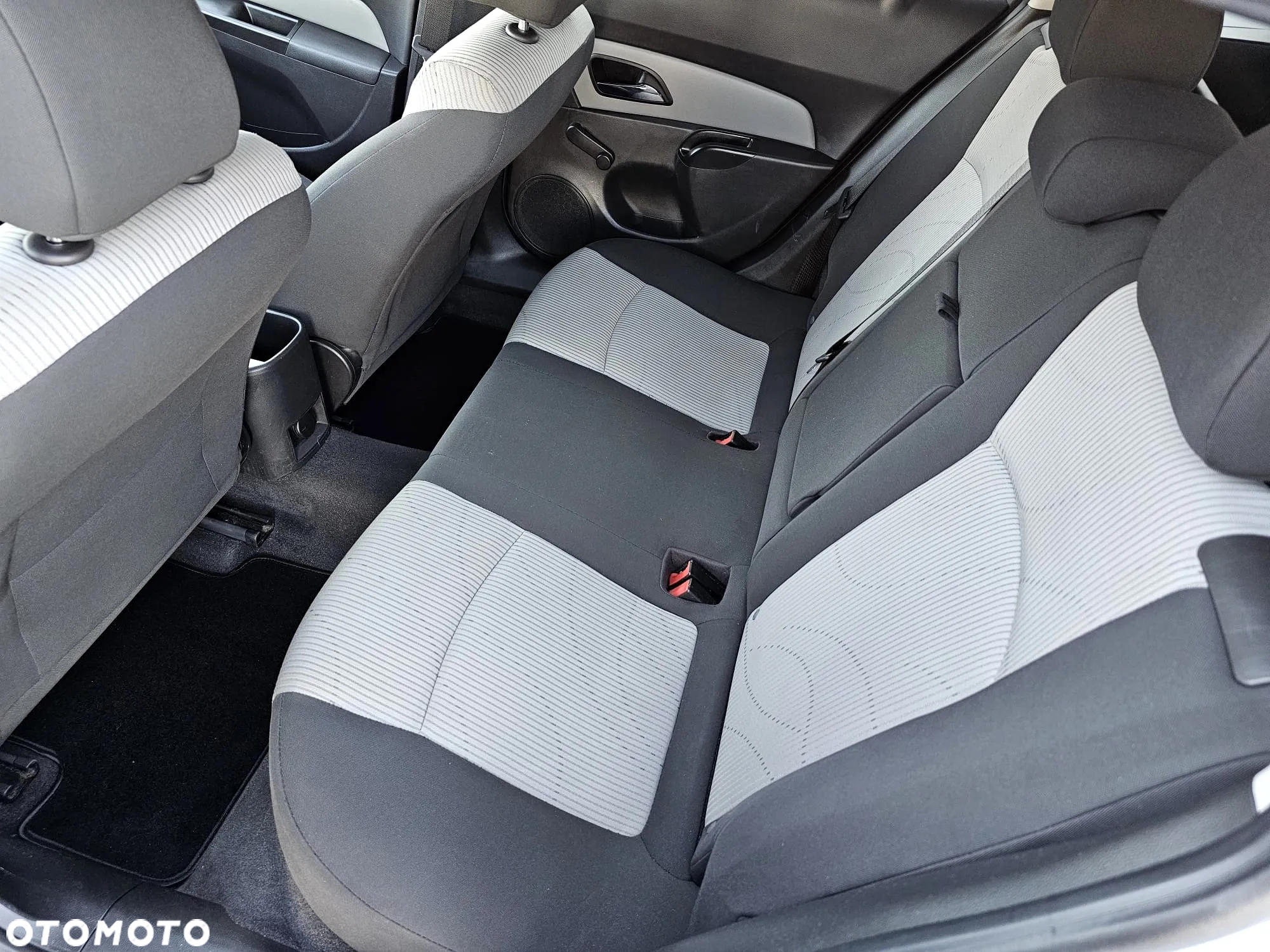 Chevrolet Cruze Station Wagon 1.6 LS+ - 26